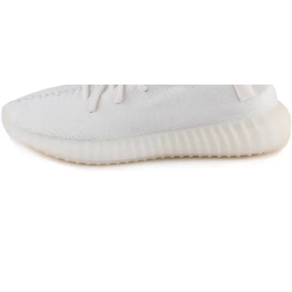 TRIPLE WHITE YEEZY BOOST SZ 6